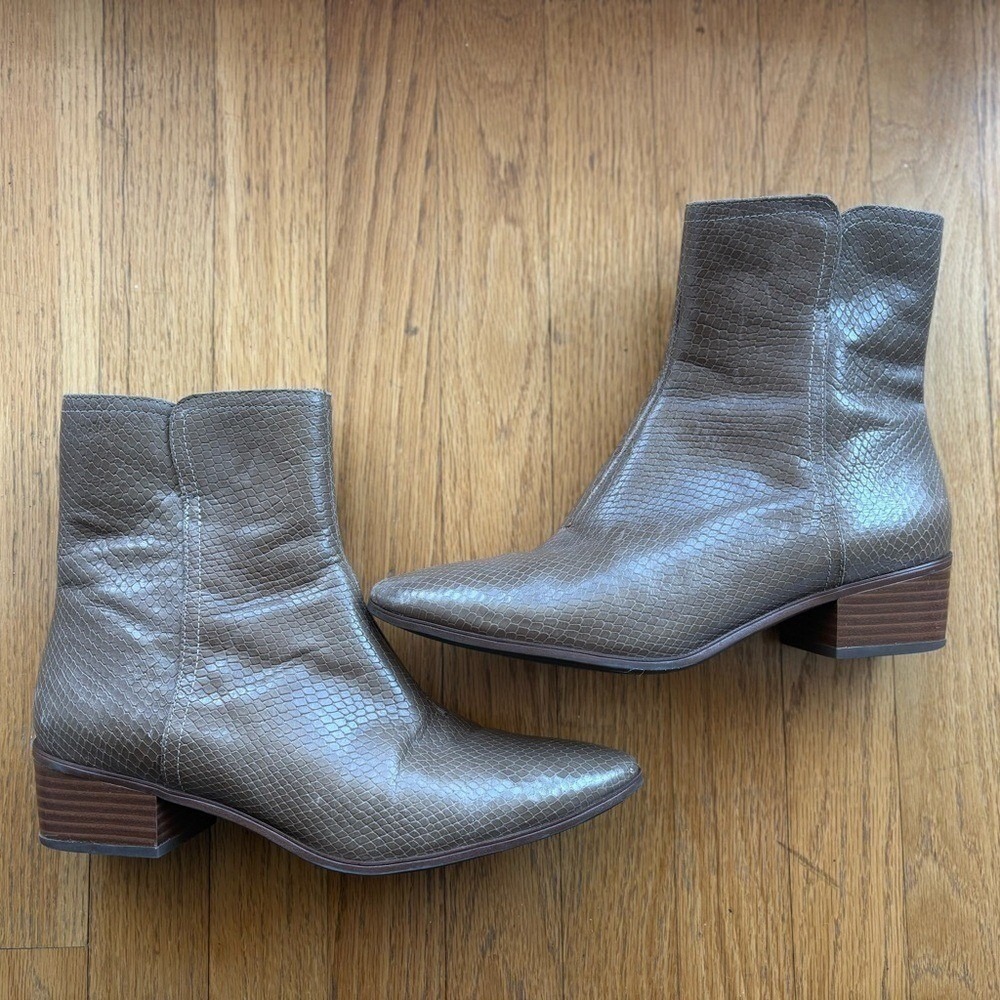 Snakeskin Comfort ankle boots brown 9.5 $150